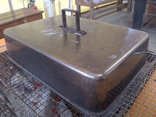 牡蠣を5分間蒸し焼きにする